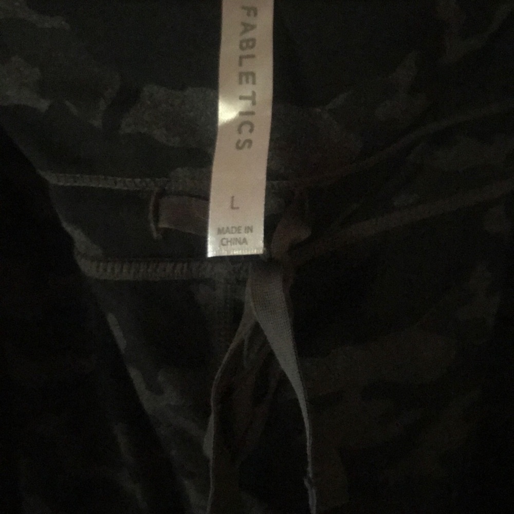 Fabletics size Large leggings camo print
